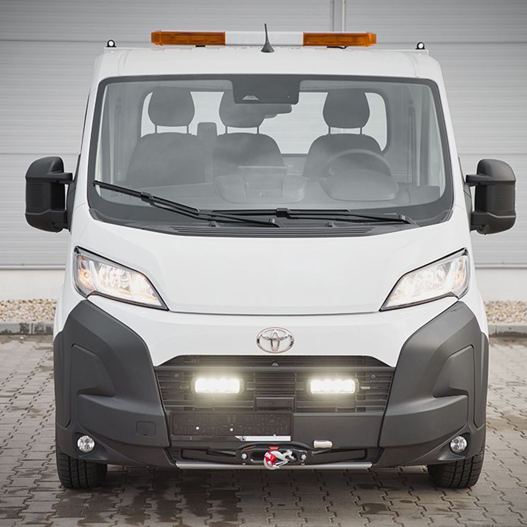Lisävalosetti Toyota Proace MAX (2023+), 2 x Lazer Triple-R 750 GEN2, Triple-R 750 GEN2 | Alk. 810,00 €