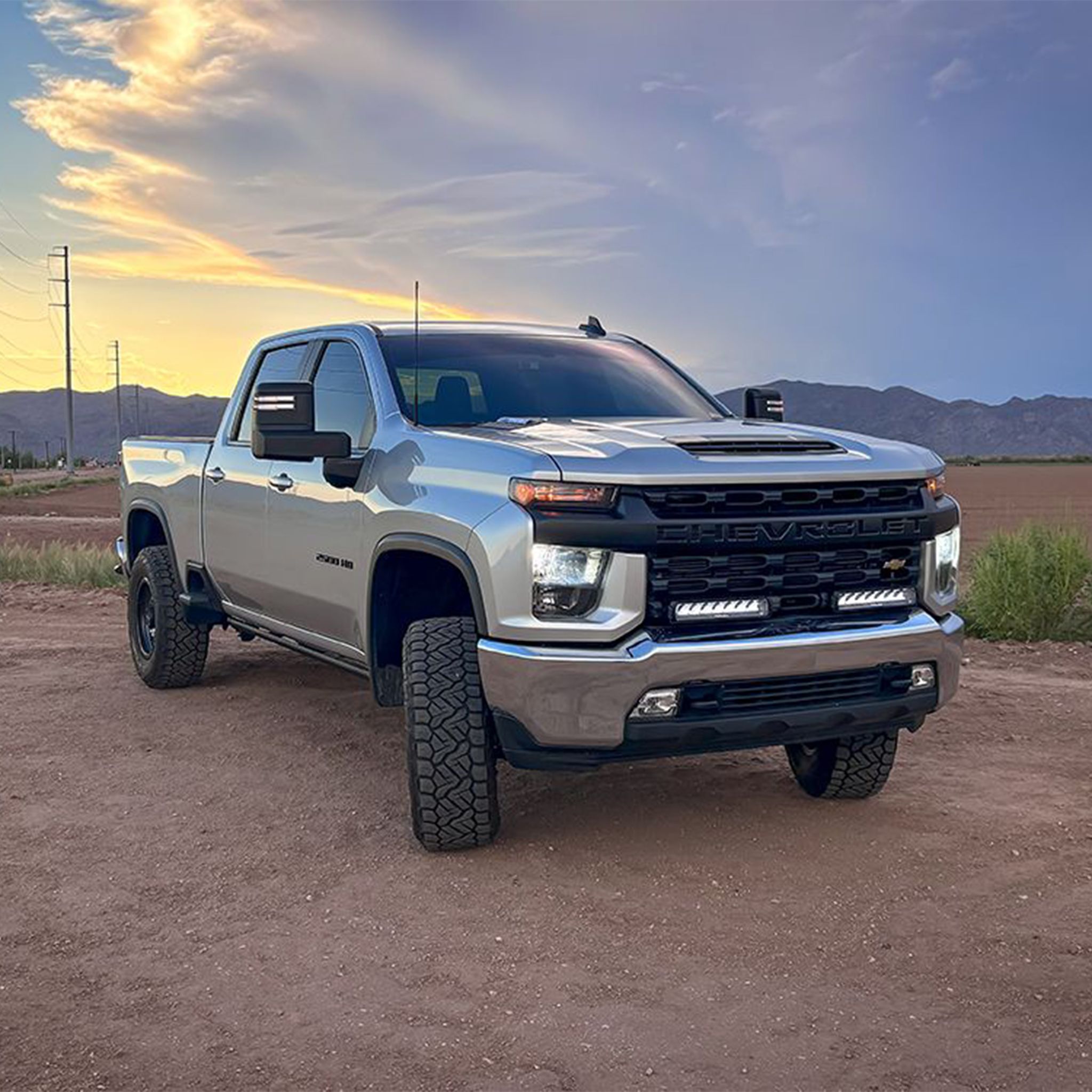 Auxiliary light kit Chevrolet Silverado 2500/3500 LT (2020-2023), 2 x Lazer Triple-R 1000, 2 x Lazer Triple-R 1000 GEN2 (with position light) afbeelding